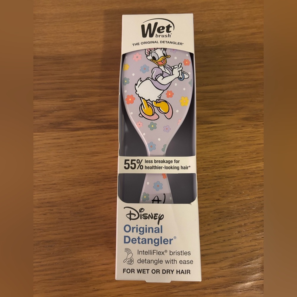Disney Wet Brush Original Detangler featuring a Disney Daisy Duck design New - Picture 2 of 6